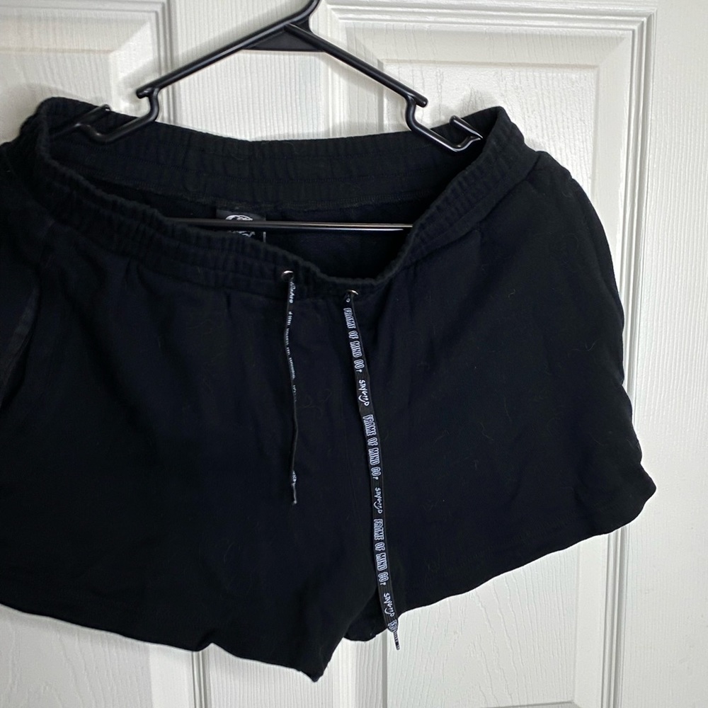 Frame of Mind shorts